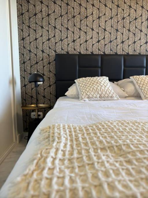 Apartment Luxurious Marbella Retreat With Sea View Terrace *